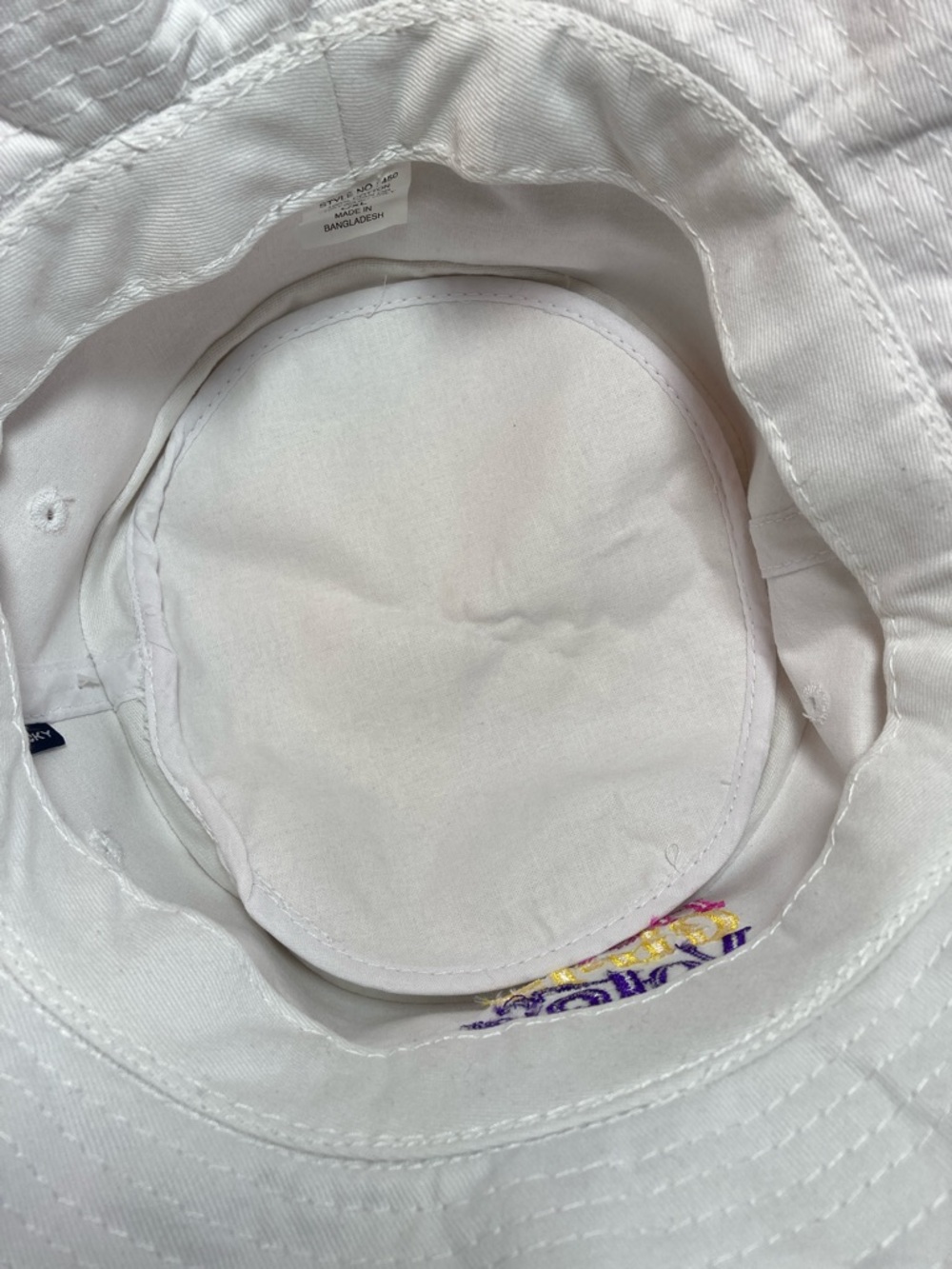 NWT Decky Hot Girls Vote Embroidered White Bucket Hat - Picture 3 of 6